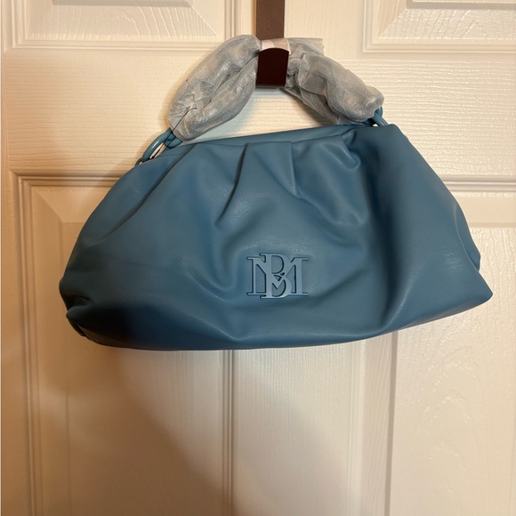 NWT Badgley Mischka Wrapped Frame clutch bag in soft blue vegan leather - Picture 2 of 6